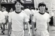 苹果下载-上海足球名宿，曾踢进奥运正赛，远离足坛近30年，如今身份不简单